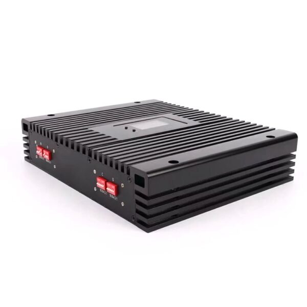 High gain 80db 900/1800/2600mhz TriBand GSM 3G 4G 5G Network Repeater For Building Farm Basement